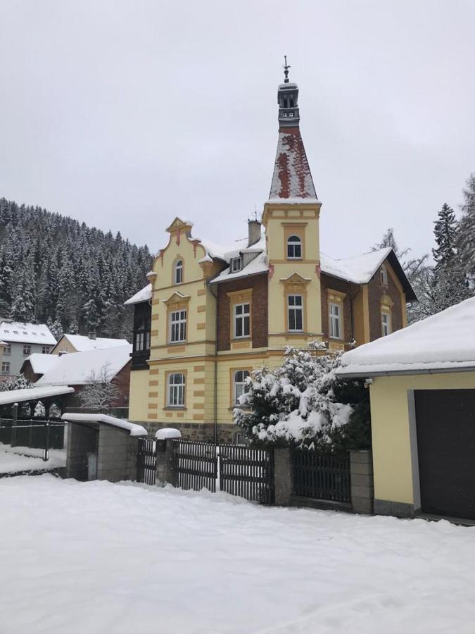 Apartman Kraslice Екстериор снимка