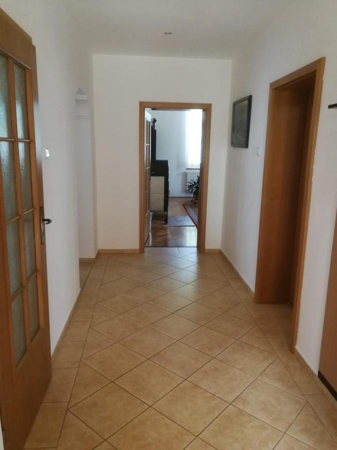 Apartman Kraslice Екстериор снимка