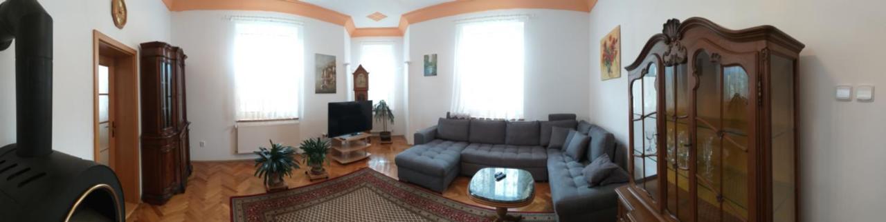 Apartman Kraslice Екстериор снимка
