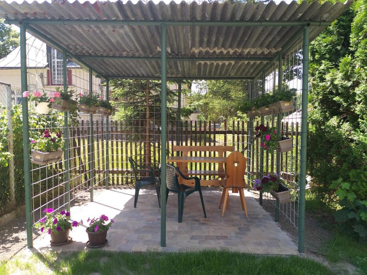 Apartman Kraslice Екстериор снимка