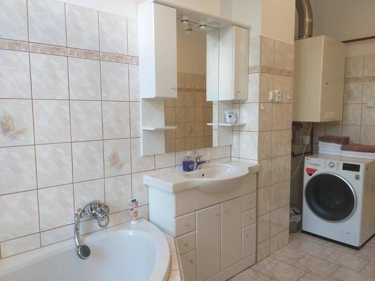 Apartman Kraslice Екстериор снимка