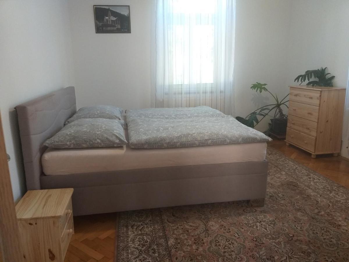 Apartman Kraslice Екстериор снимка